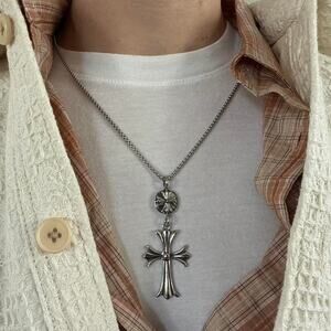 Y2k silver gothic cross pendant